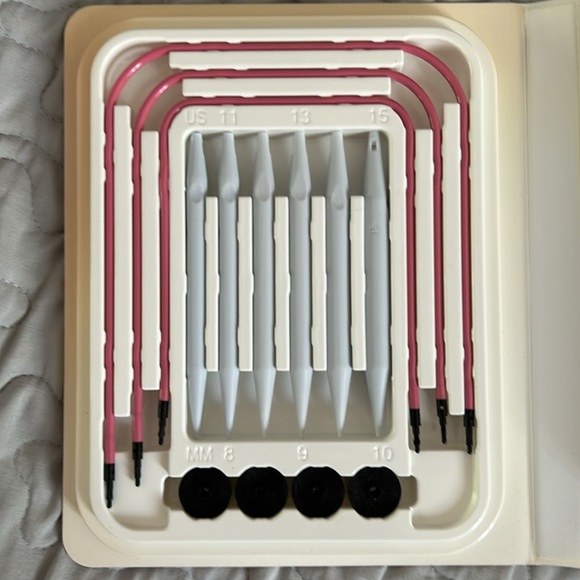 Denise Interchangeable Knitting Needles Set - Pink and White - Picture 3 of 4